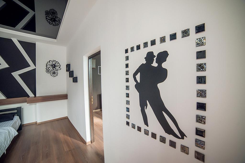 Apartments Zefir Lviv Buitenkant foto