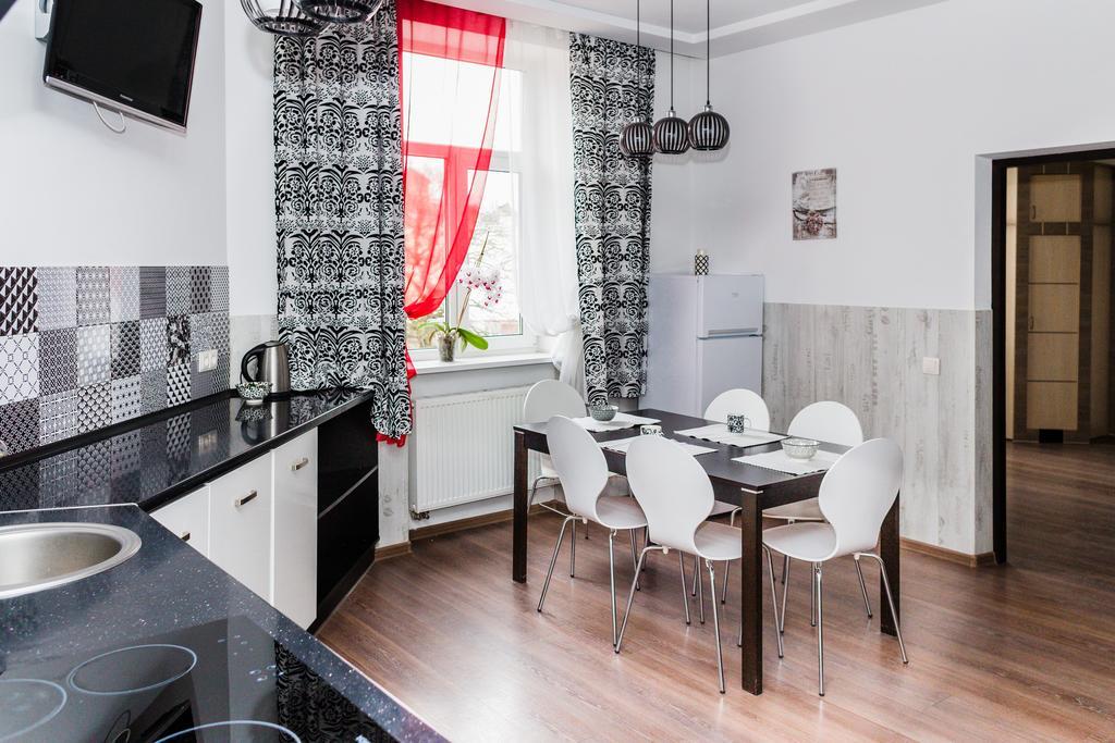 Apartments Zefir Lviv Buitenkant foto